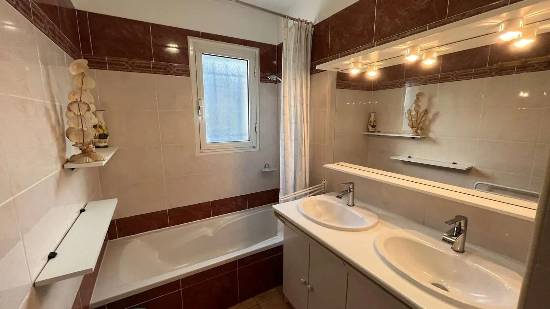Appartement 3 Pieces Avec Terrasse Proche Plage A Saint-Raphael - Fr-1-226A-201 アパート