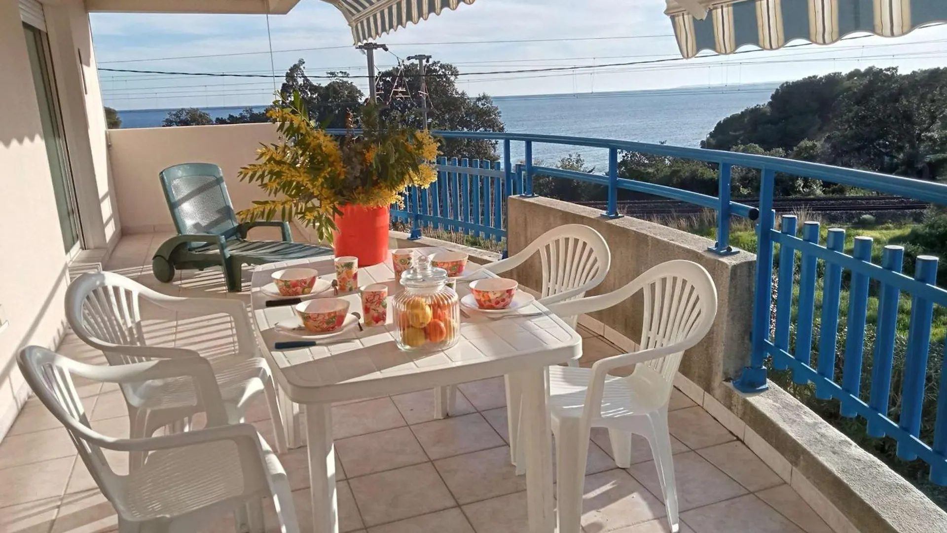 Appartement 3 Pieces Avec Terrasse Proche Plage A Saint-Raphael - Fr-1-226A-201